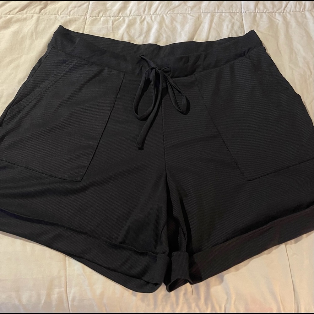 NWT LuLaRoe Large Jessica Shorts Solid Black